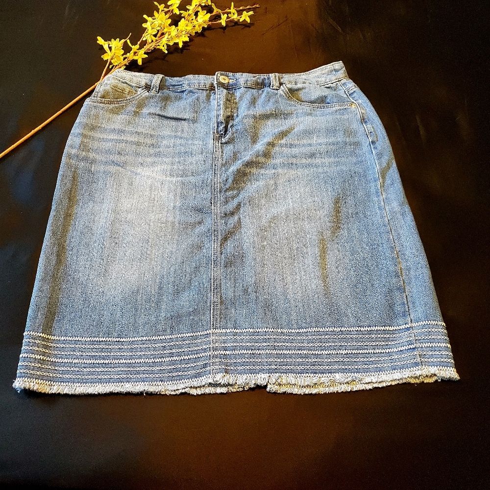 As Light Washed Denim Skirt / Sz 16